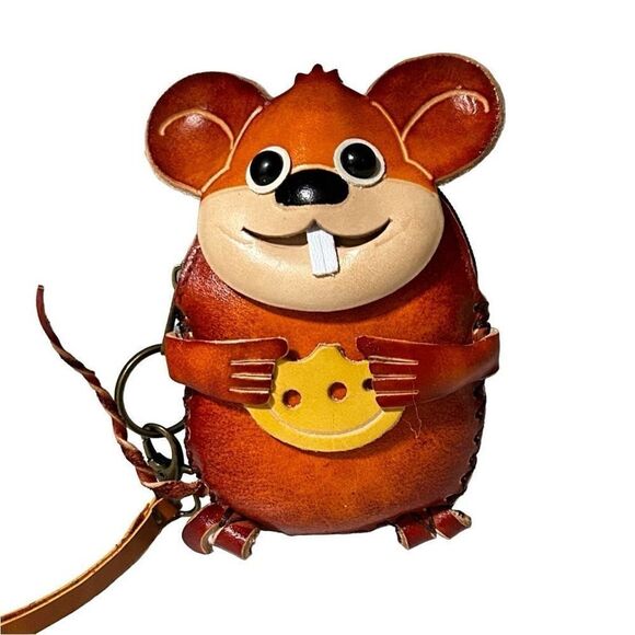 Handmade Genuine Leather Mouse Cheese Wristlet Top Zipper Closure Embossed New - Picture 1 of 5
